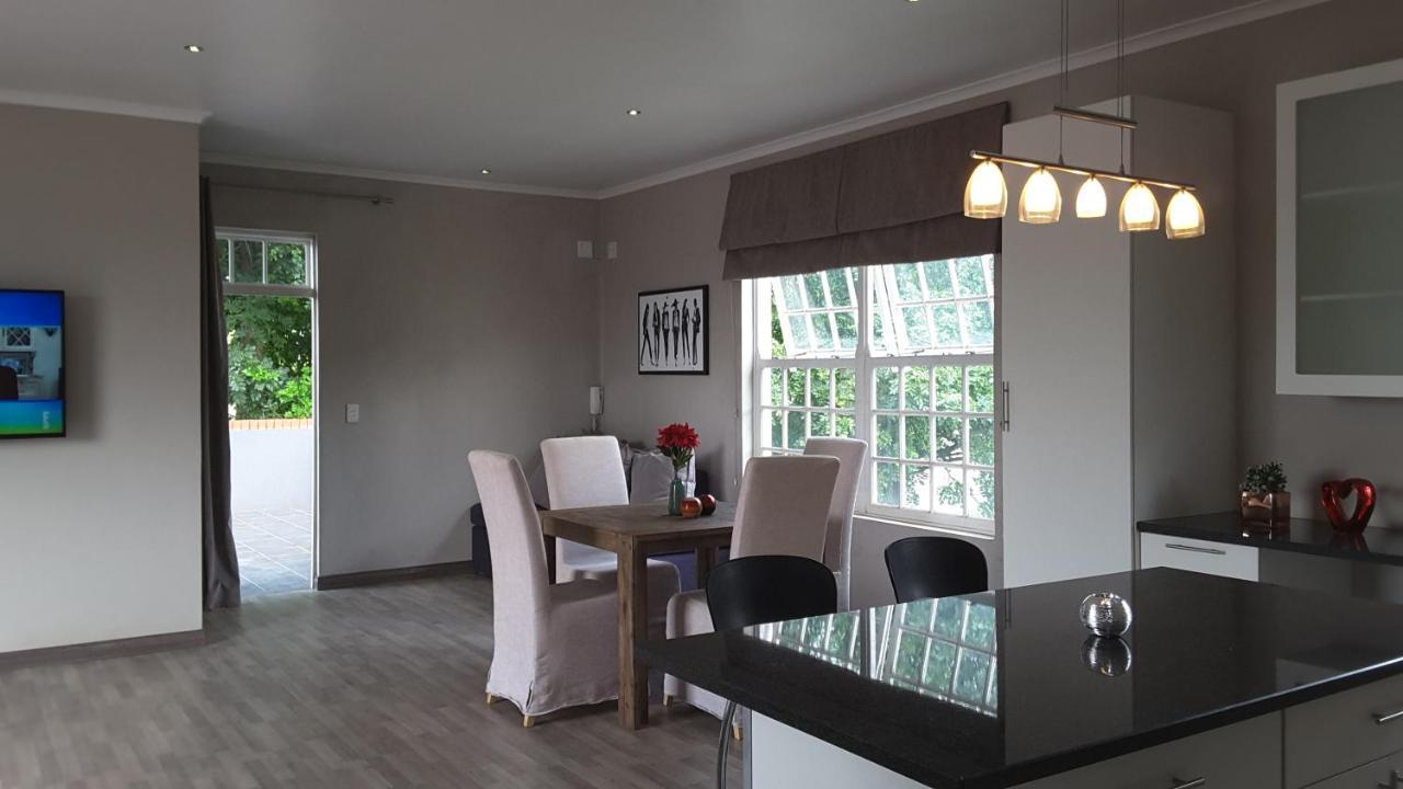 Versailles Pretoria-Noord Buitenkant foto