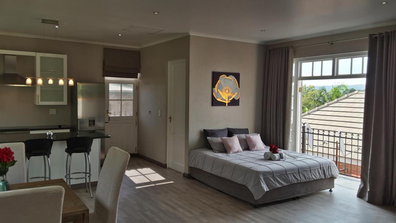 Versailles Pretoria-Noord Buitenkant foto